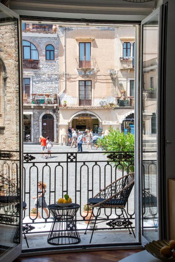 Castalia Apartments & Rooms Duomo تاورمينا المظهر الخارجي الصورة