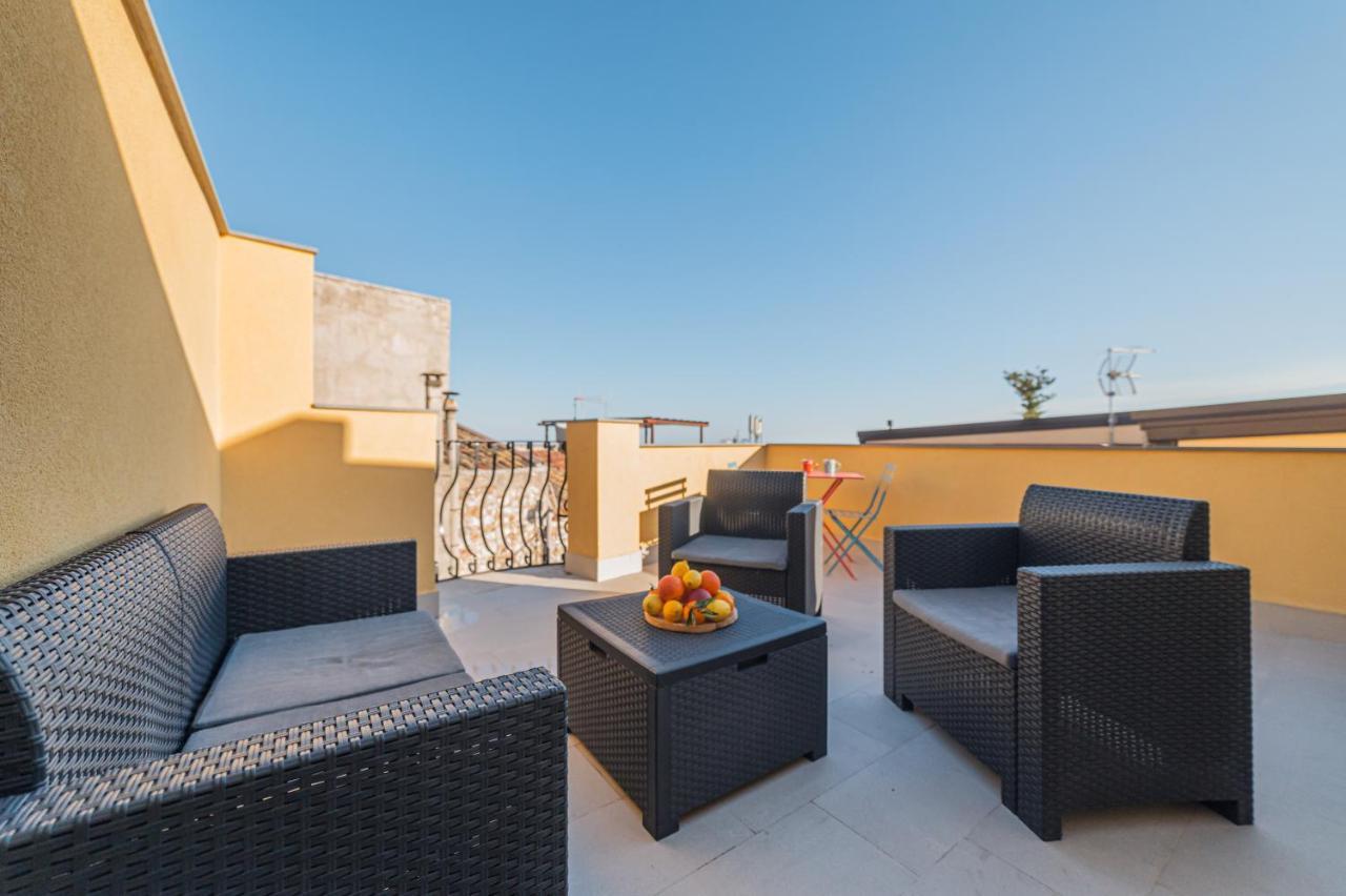 Castalia Apartments & Rooms Duomo تاورمينا المظهر الخارجي الصورة